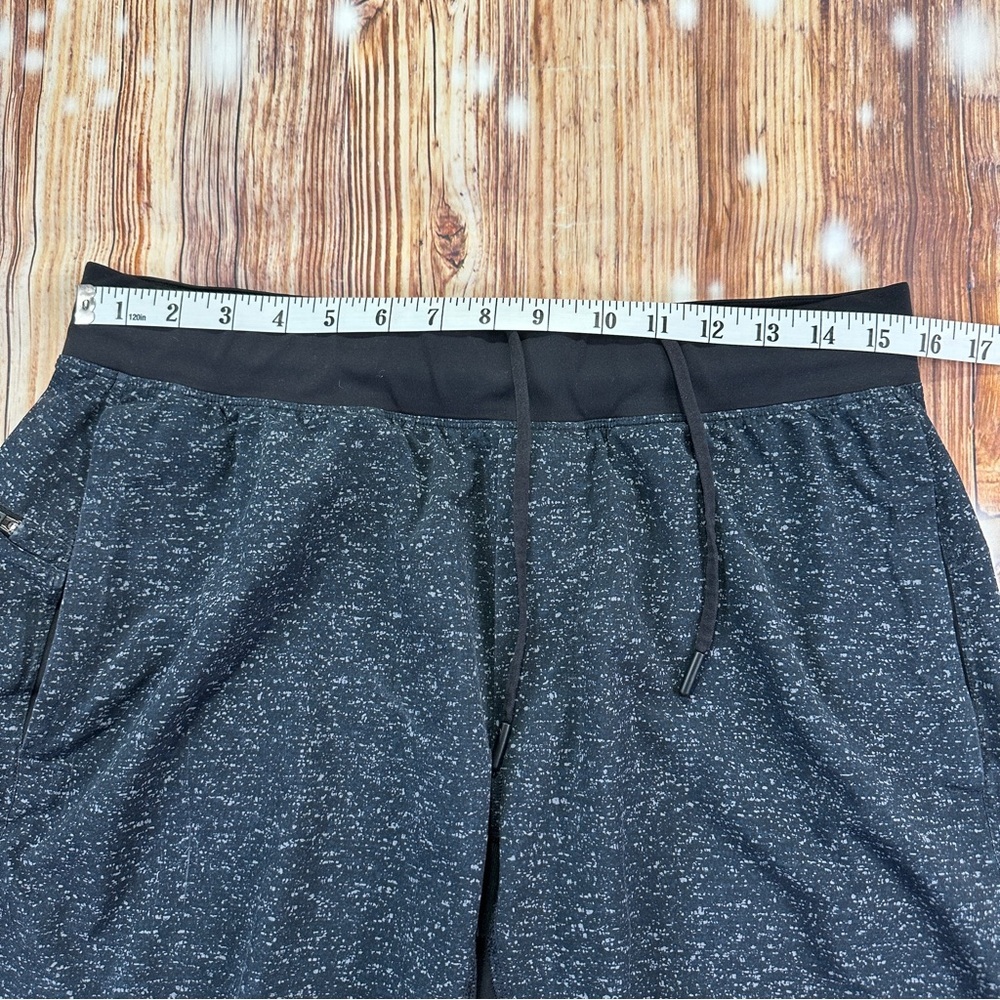 Lululemon Athletica Men's Black Shorts Unlined  Size Large - Picture 10 of 14